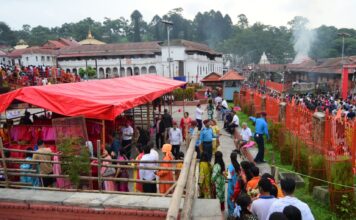 आज साउन महिनाको पहिलो सोमबार: शिवालयहरूमा भक्तजनको घुइँचो
